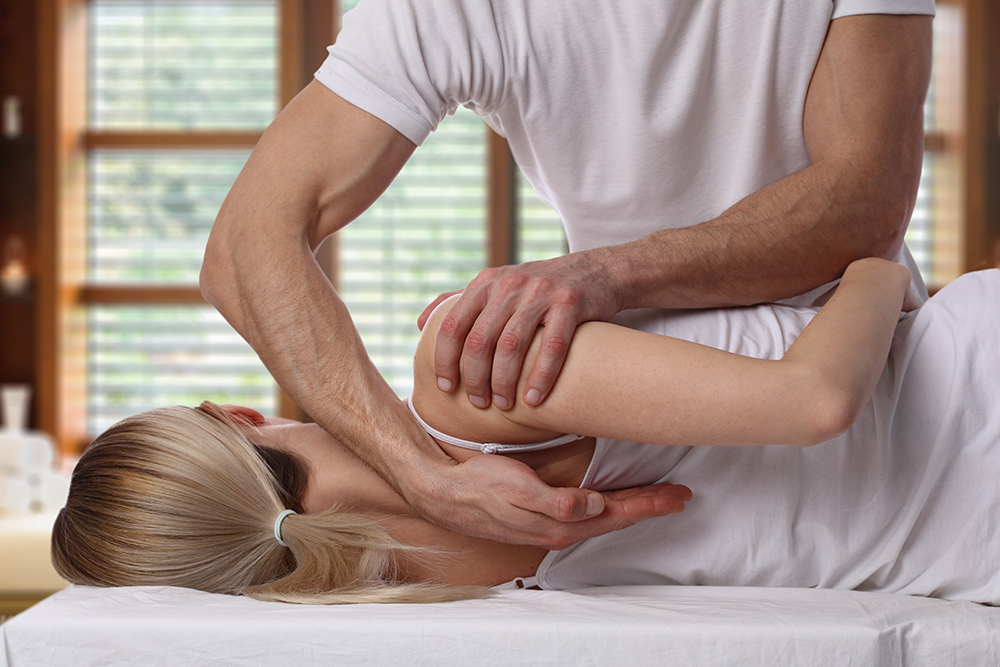 what does a chiropractor do?